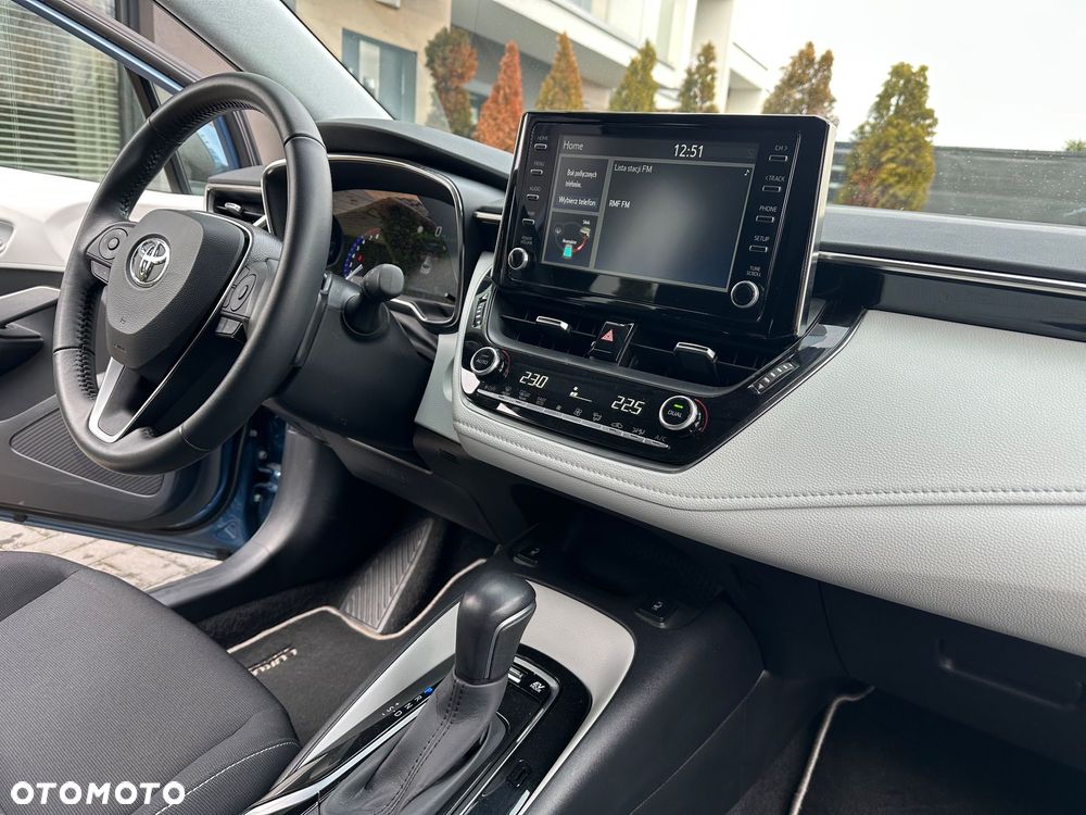 Toyota Corolla - 10