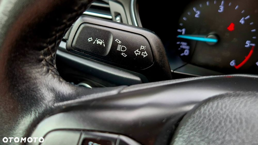 Ford Focus 1.5 EcoBlue STart-Stopp-System TITANIUM - 36