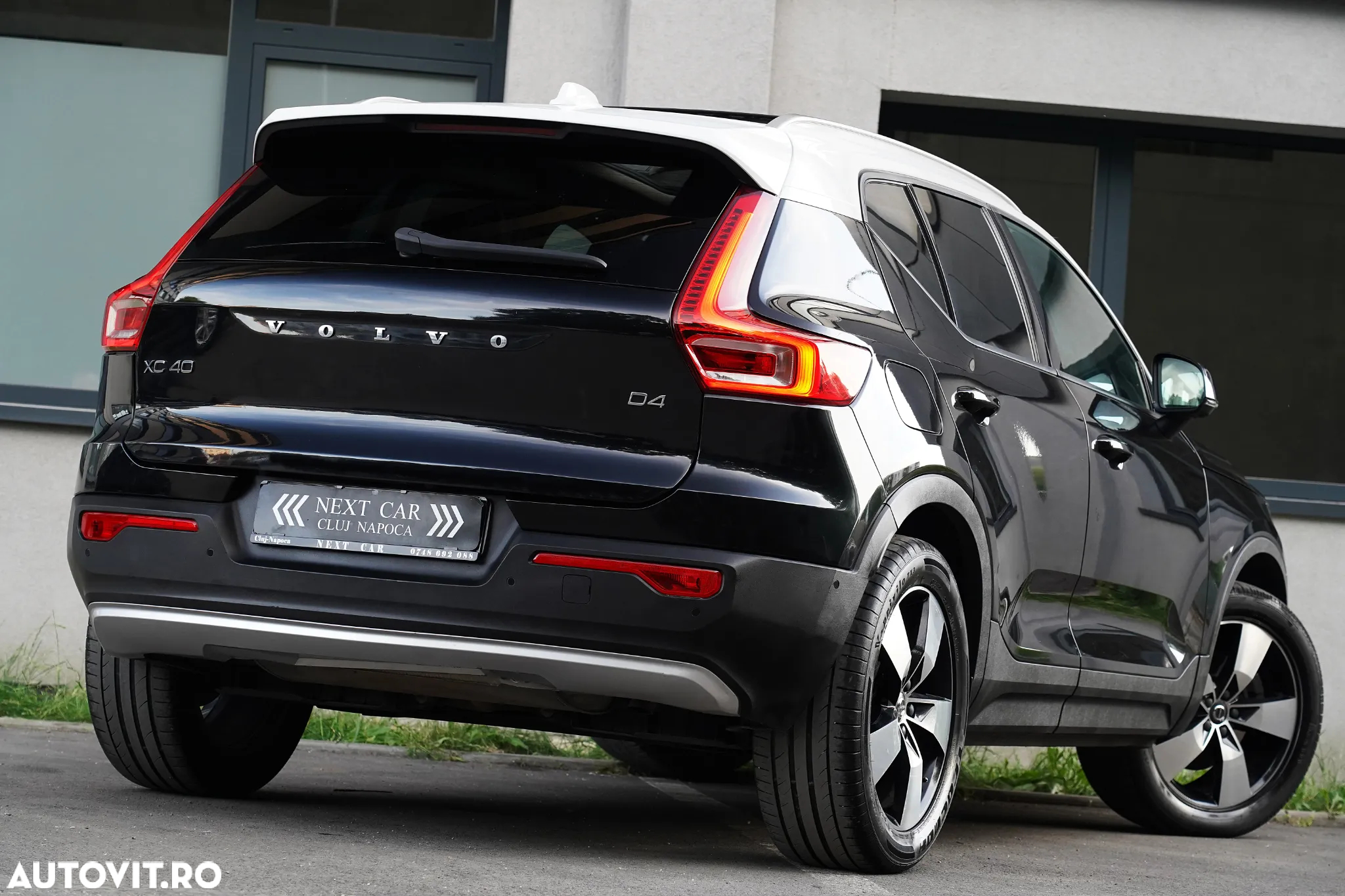 Volvo XC 40 D4 AWD Geartronic Inscription - 4