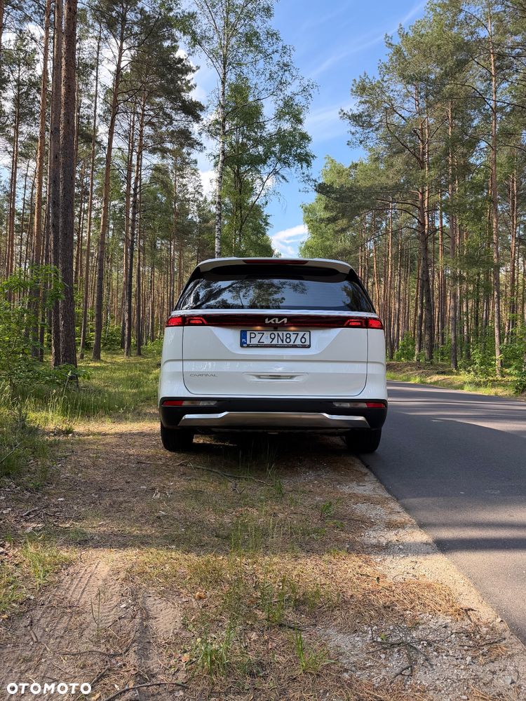 Kia Carnival - 6