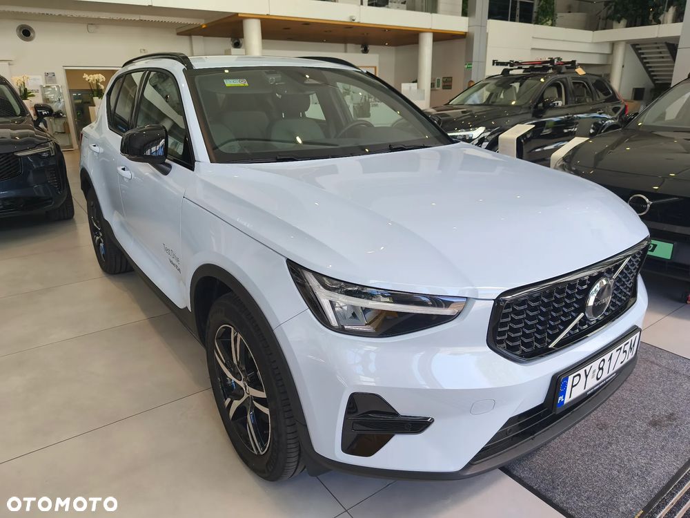 Volvo XC 40 B3 Plus Dark - 8