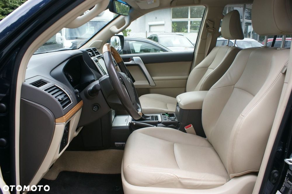 Toyota Land Cruiser - 8