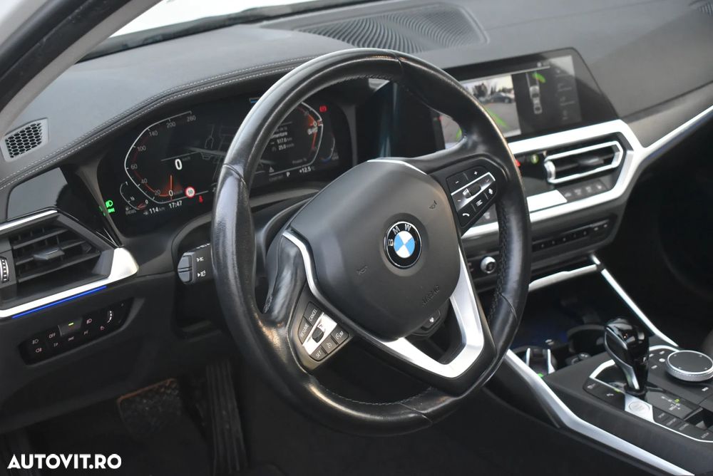 BMW Seria 3 320d xDrive AT MHEV - 6