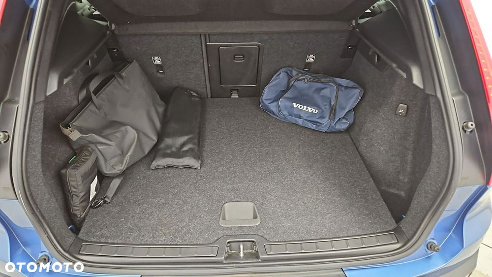 Volvo XC 40 T5 Plug-In Hybrid R-Design - 22