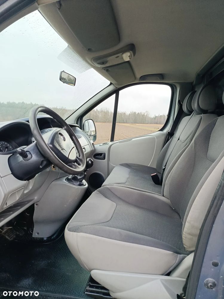Opel Vivaro - 11