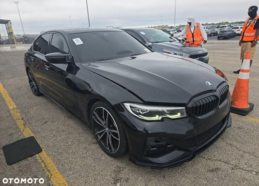 BMW Seria 3 330i M Sport - 1