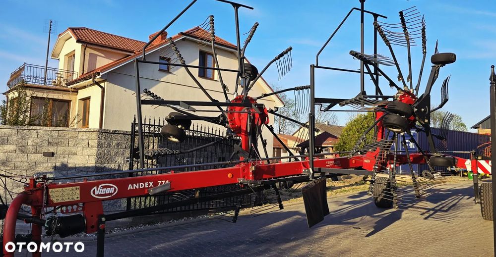 Vicon Zgrabiarka 2 karuzelowa ANDEX 774  LINER 1750