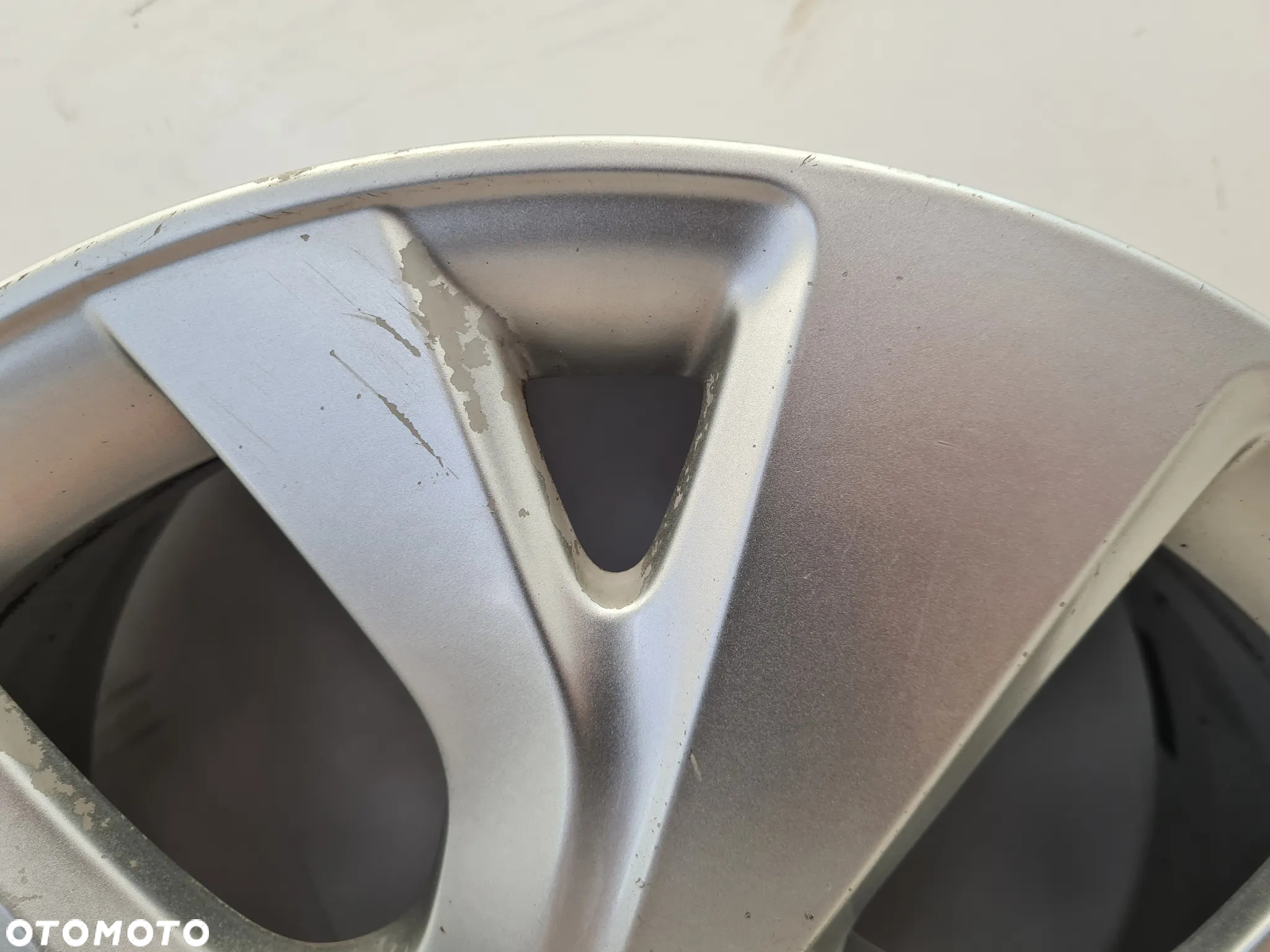 citroen c4 picasso ii felga aluminiowa 16 9677089777 - 5