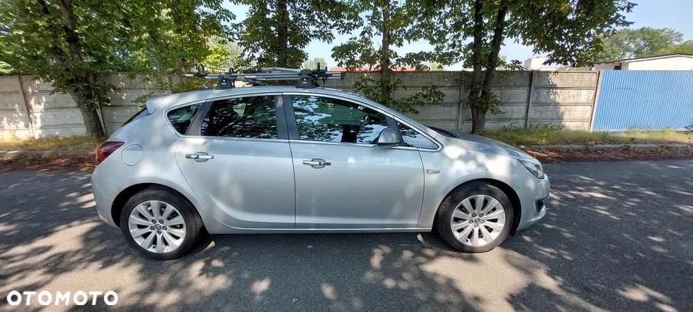 Opel Astra 1.4 T Cosmo - 4