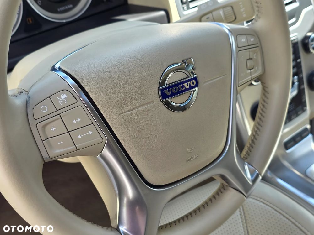 Volvo XC 70 D5 AWD Summum - 38