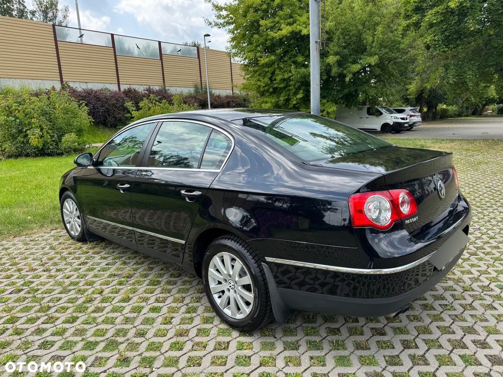 Volkswagen Passat 2.0 TDI DPF Highline - 1