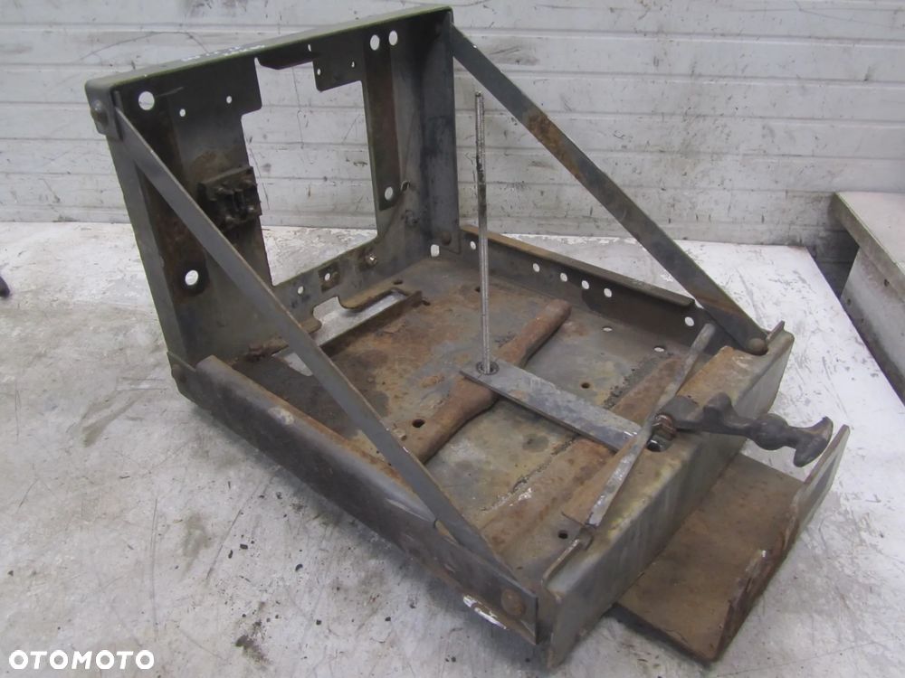 DAF CF LF skrzynka podstawa mocowanie akumulatorów - 1