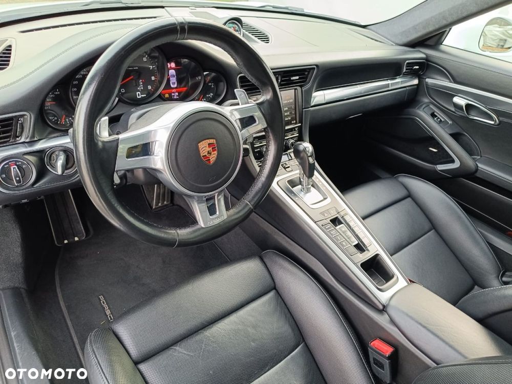 Porsche 911 Carrera 4S PDK - 6