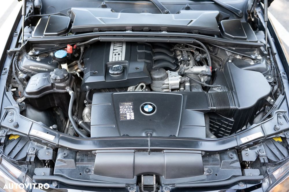 BMW Seria 3 320i Aut. - 22