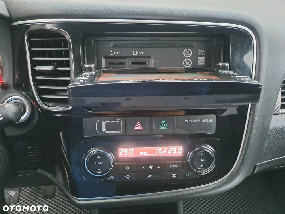 Mitsubishi Outlander 2016