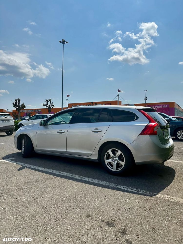 Volvo V60 D2 DRIVe Momentum - 7