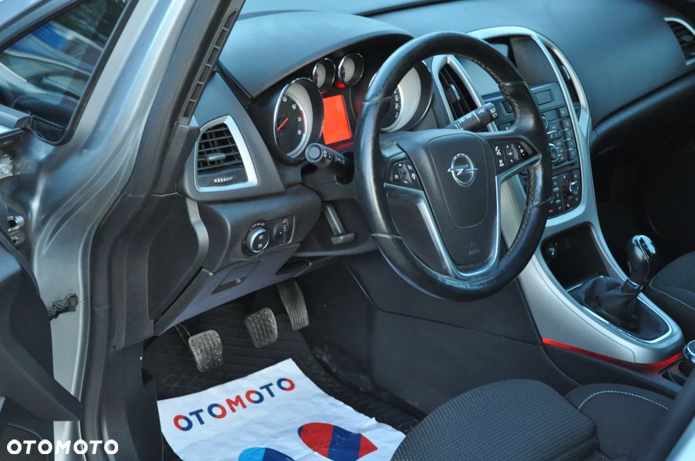Opel Astra 1.4 Turbo Design Edition - 17