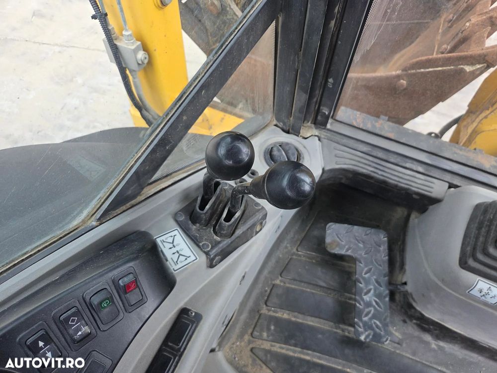 New Holland B110C, 2020, 5.117h, 110 CP, Cupa multifunctionala 4x1 cu furci, Brat excavare extensibil, fara aer conditionat, CE, lung 5,8m, latime 2,3m, Masa operatinala 8tone, Adancime  sapare 6m, posibil leasing 4 ani-PROMOTIE 39.900 EUR+Tva - 26