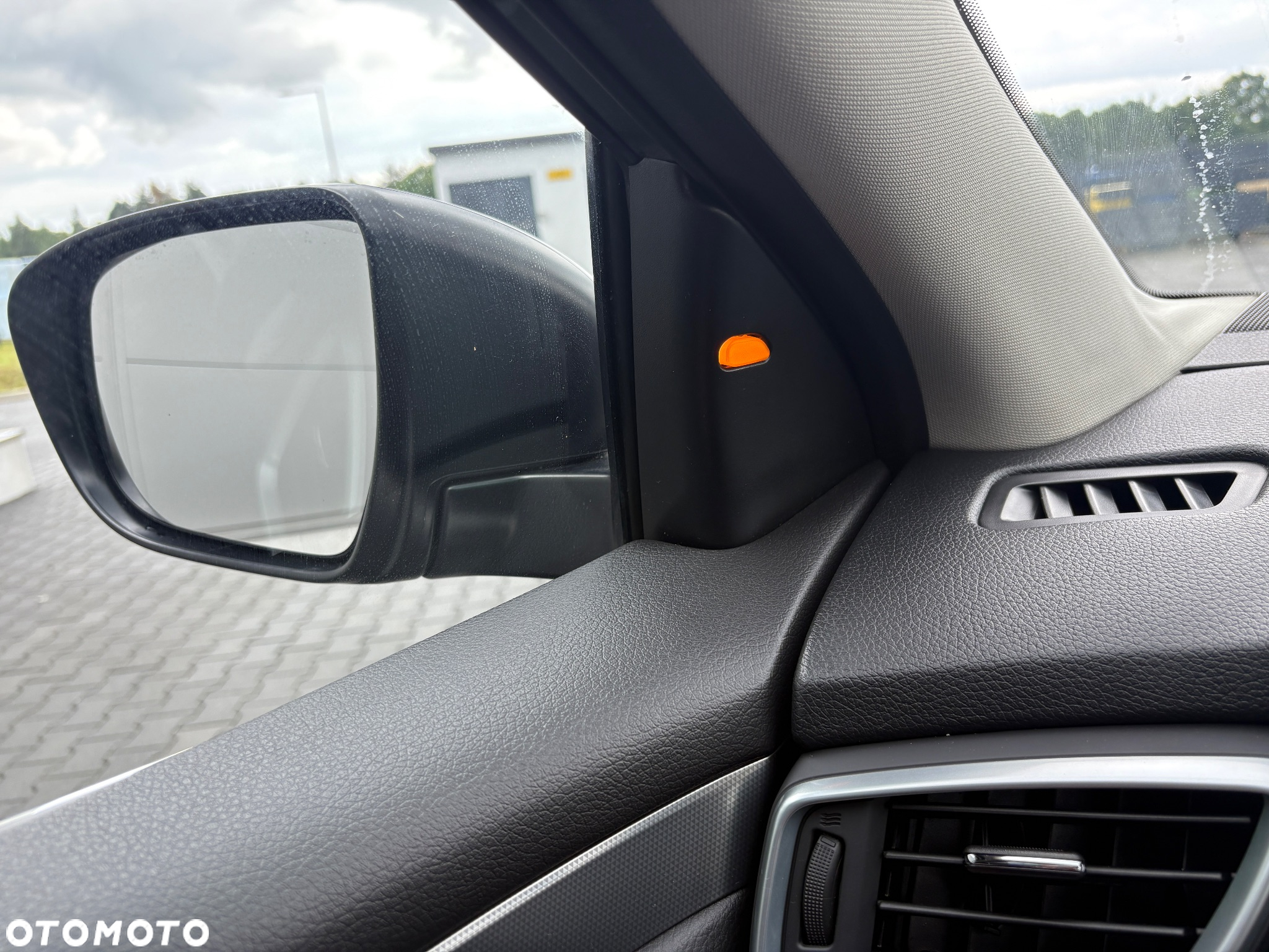 Nissan Qashqai 1.6 dCi Xtronic TEKNA - 25