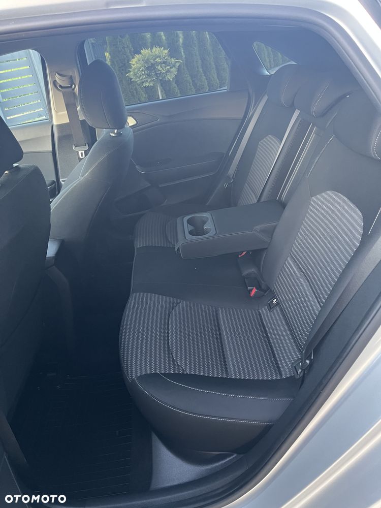 Kia Ceed 1.5 T-GDI M - 12