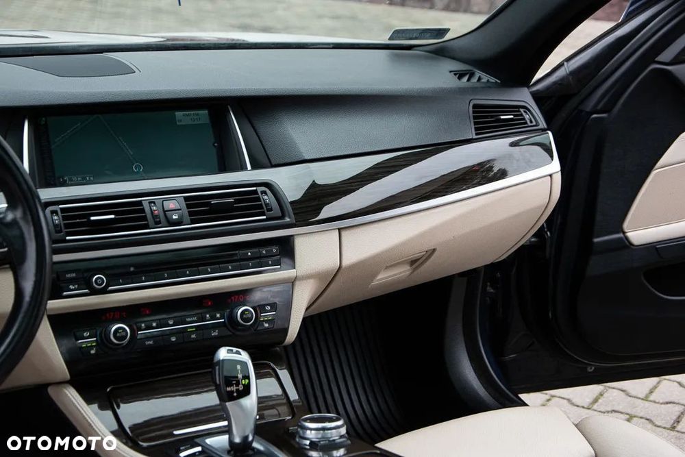 BMW Seria 5 520d Luxury Line - 27