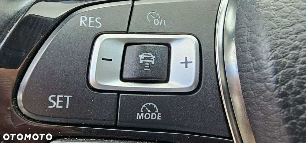 Volkswagen Golf Sportsvan - 25
