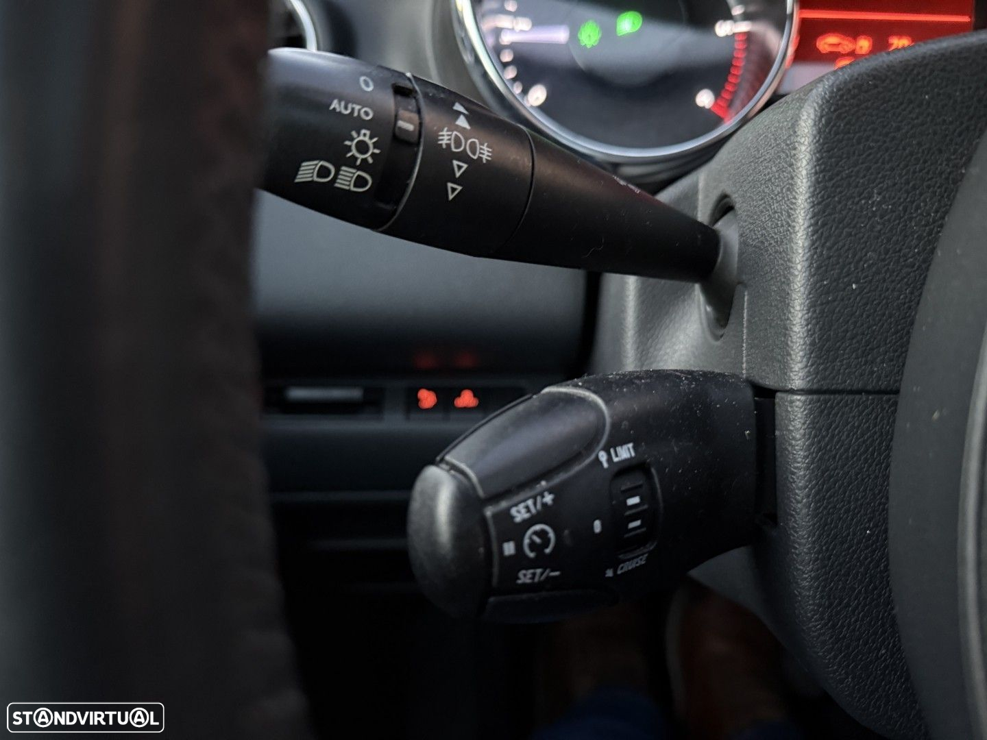 Peugeot 3008 1.6 HDi Premium - 16