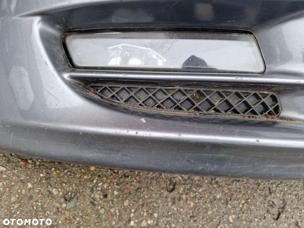 BMW 1 E82 E88 Cabrio Coupe 07- zderzak przedni kratka halogen A52 - 4