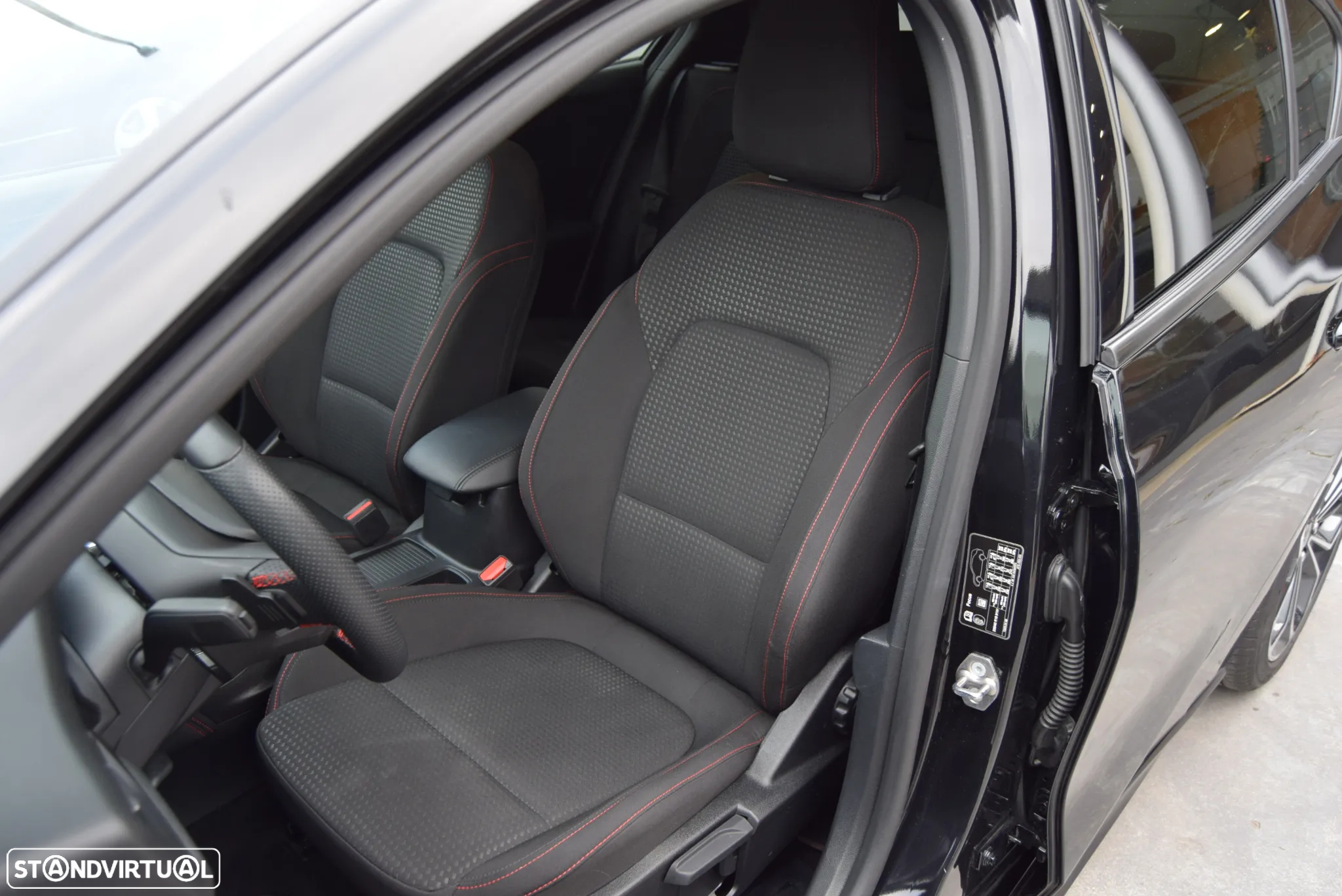Ford Focus 1.0 EcoBoost MHEV ST-Line X Aut. - 9