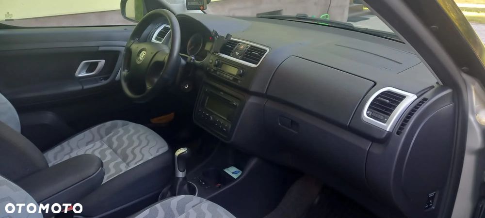 Skoda Roomster 1.6 16V Comfort - 5