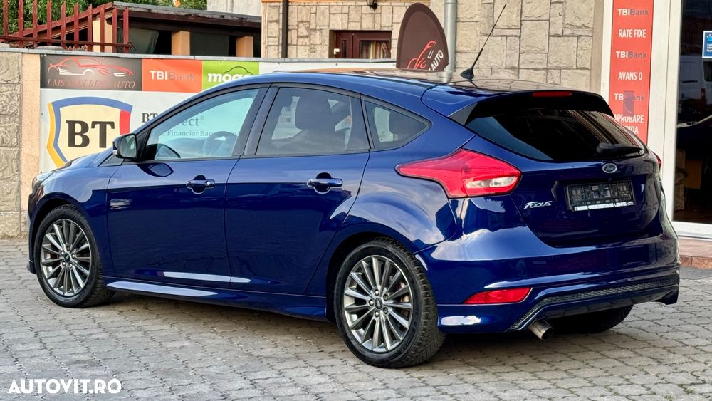 Ford Focus 1.5 EcoBlue Start-Stopp-System ST-LINE DESIGN - 4