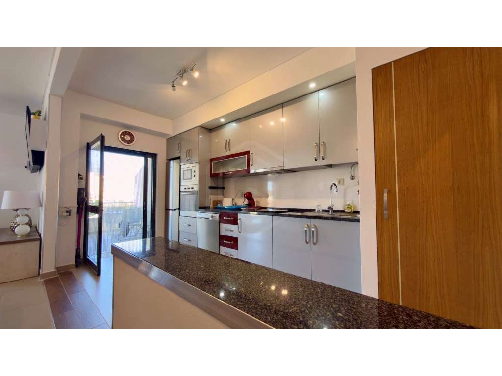 Excelente apartamento T2 a 900 metros da Praia de Quarteira, Algarve - Grande imagem: 4/40