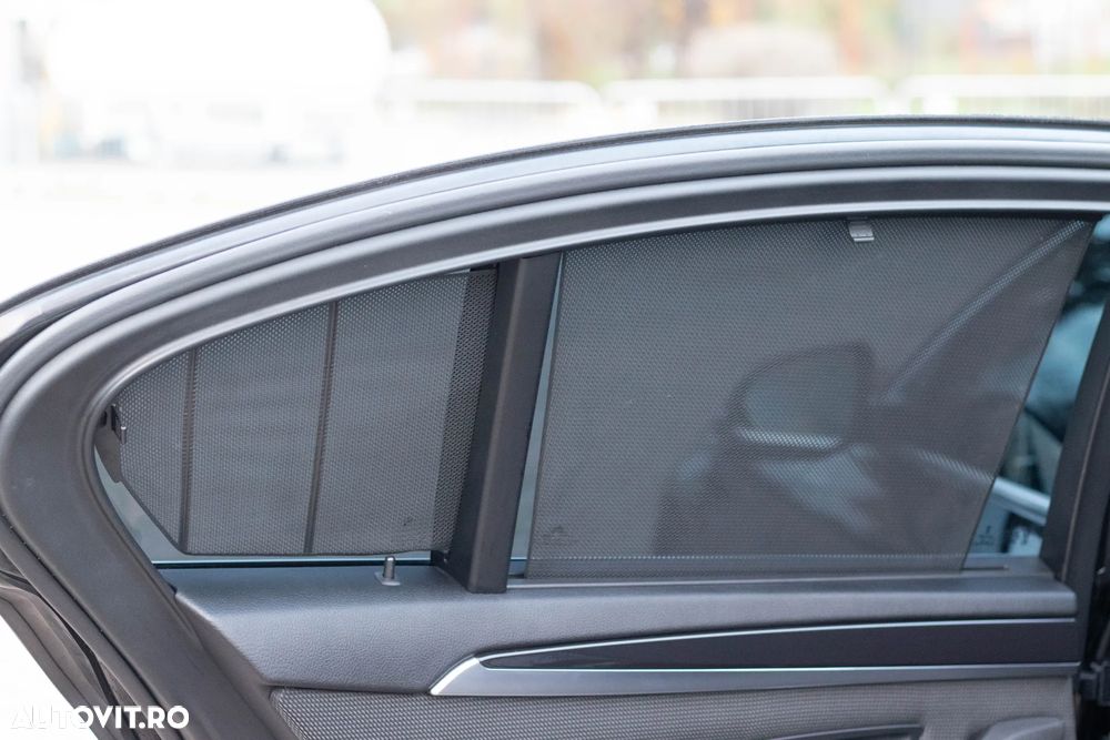 BMW Seria 5 520d - 14