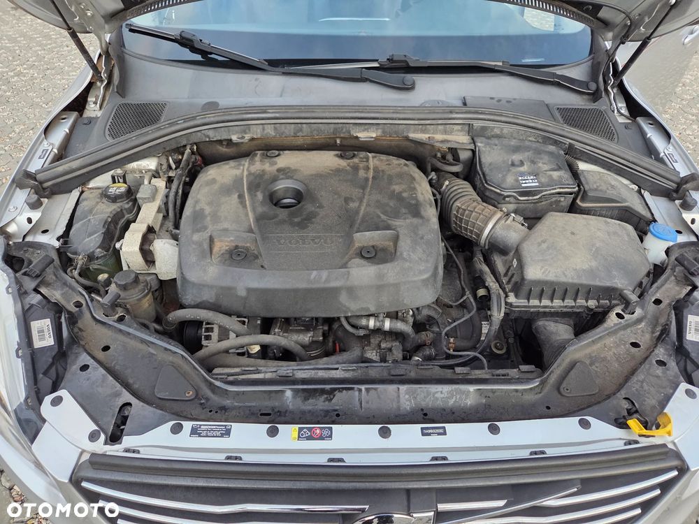 Volvo XC 60 T6 AWD Geartronic Summum - 24