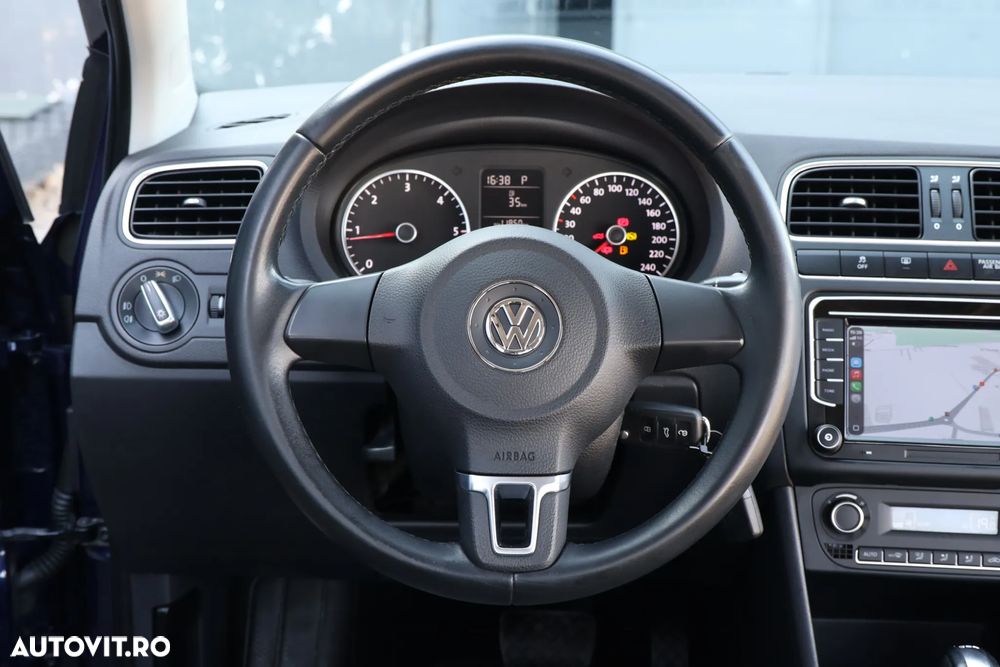 Volkswagen Polo 1.6 TDI DSG Comfortline - 24