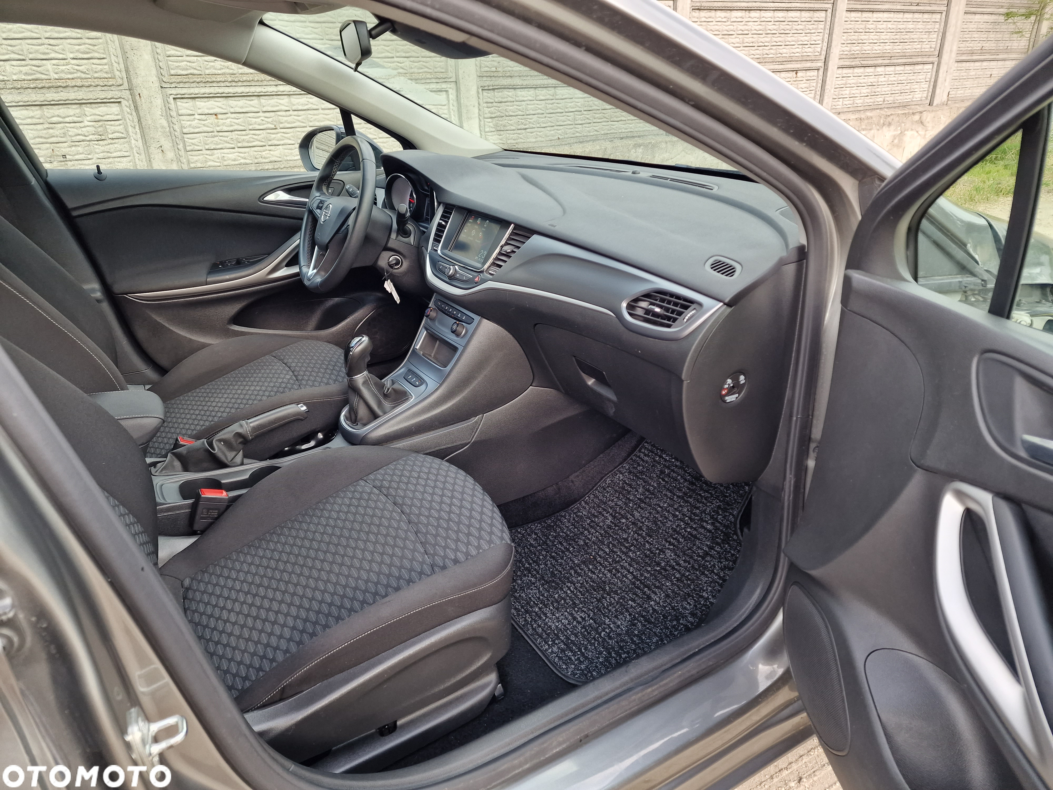 Opel Astra Sports Tourer 1.2 Turbo - 11