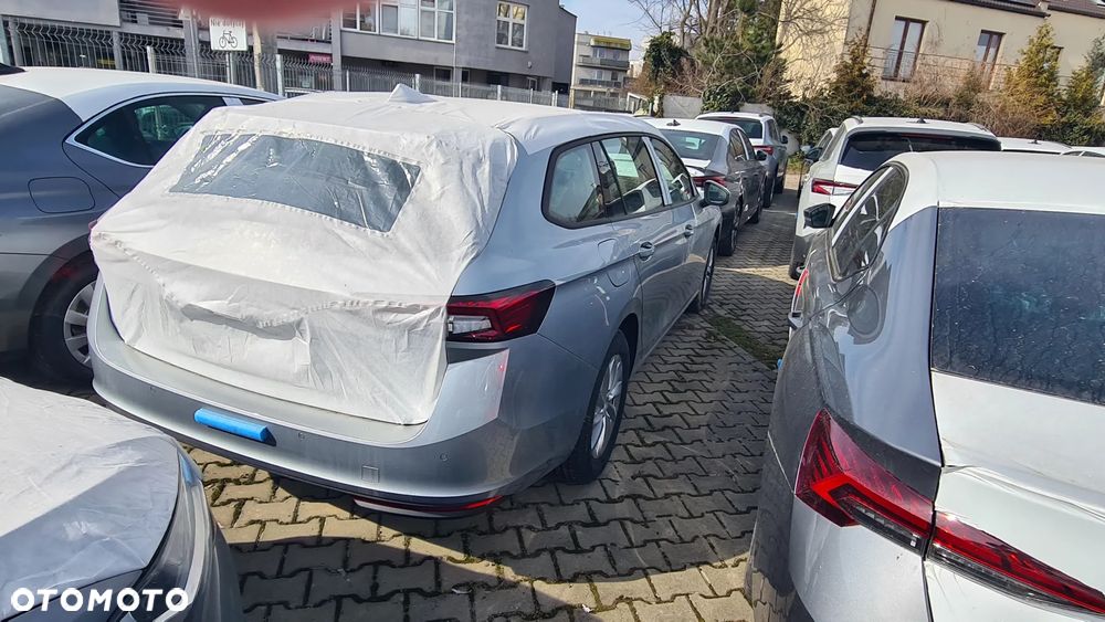 Skoda Superb 2.0 TDI SCR Essence DSG - 3