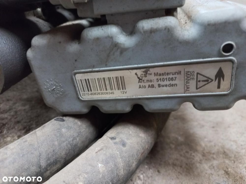 ROZDZIELACZ jojstick,konsola,adaptacja,EasyDrive LCS,claas,quick,valtra,open center PB,10570150-18,5101067,5101115,5101106. - 6