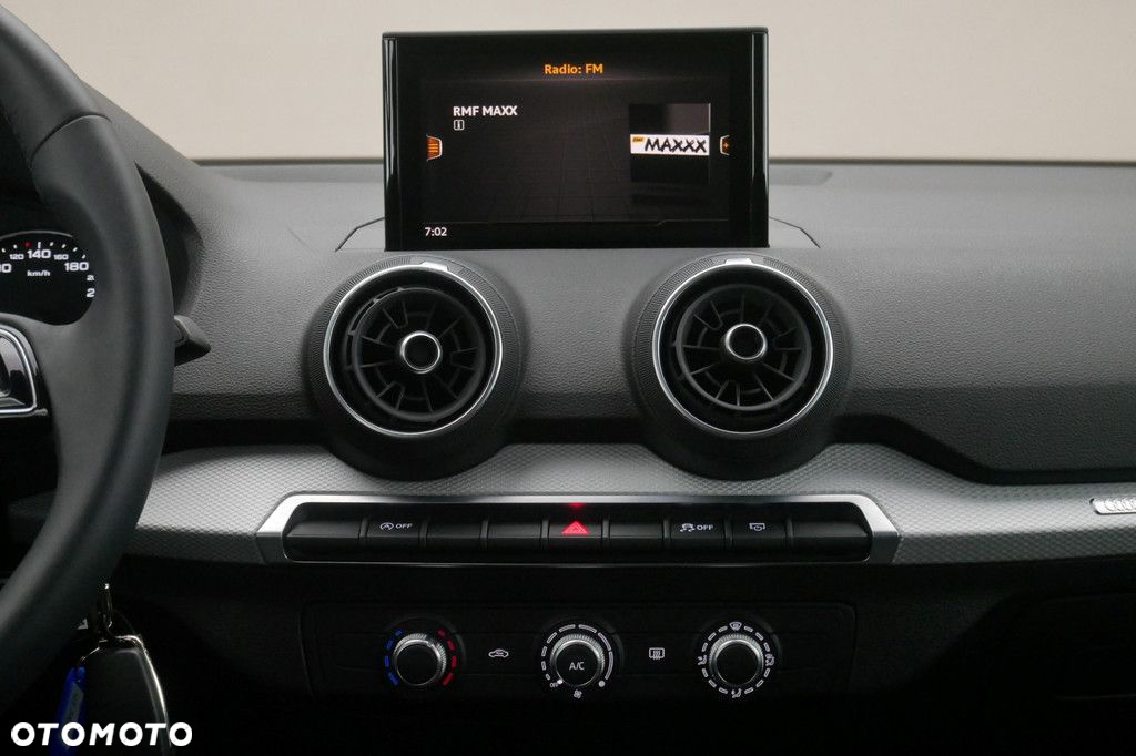Audi Q2 - 10