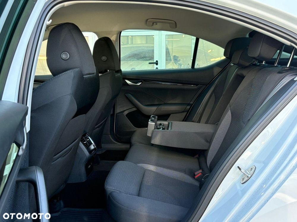 Skoda Octavia 1.5 TSI mHEV Selection DSG - 16