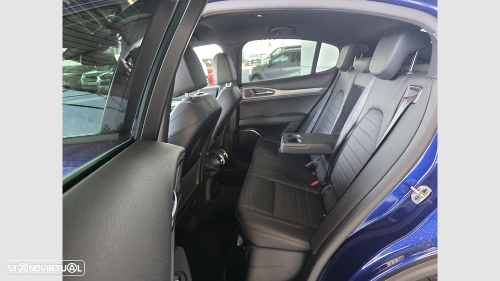 Alfa Romeo Stelvio 2.2 D Sprint Q4 AT8 - 13