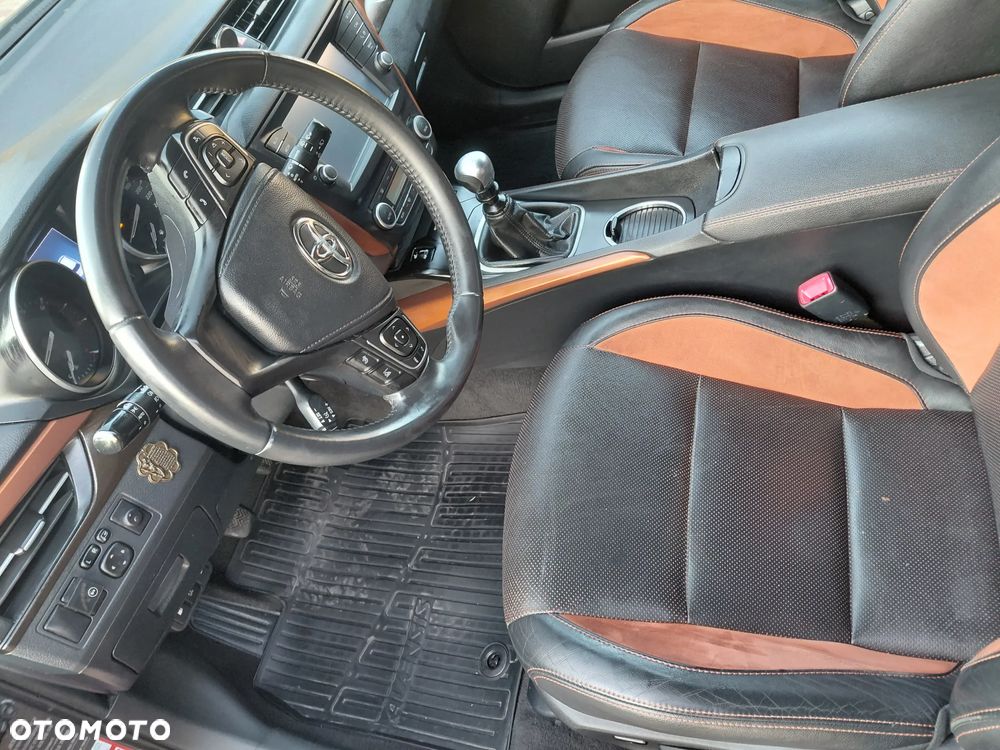 Toyota Avensis 1.8 Prestige - 19