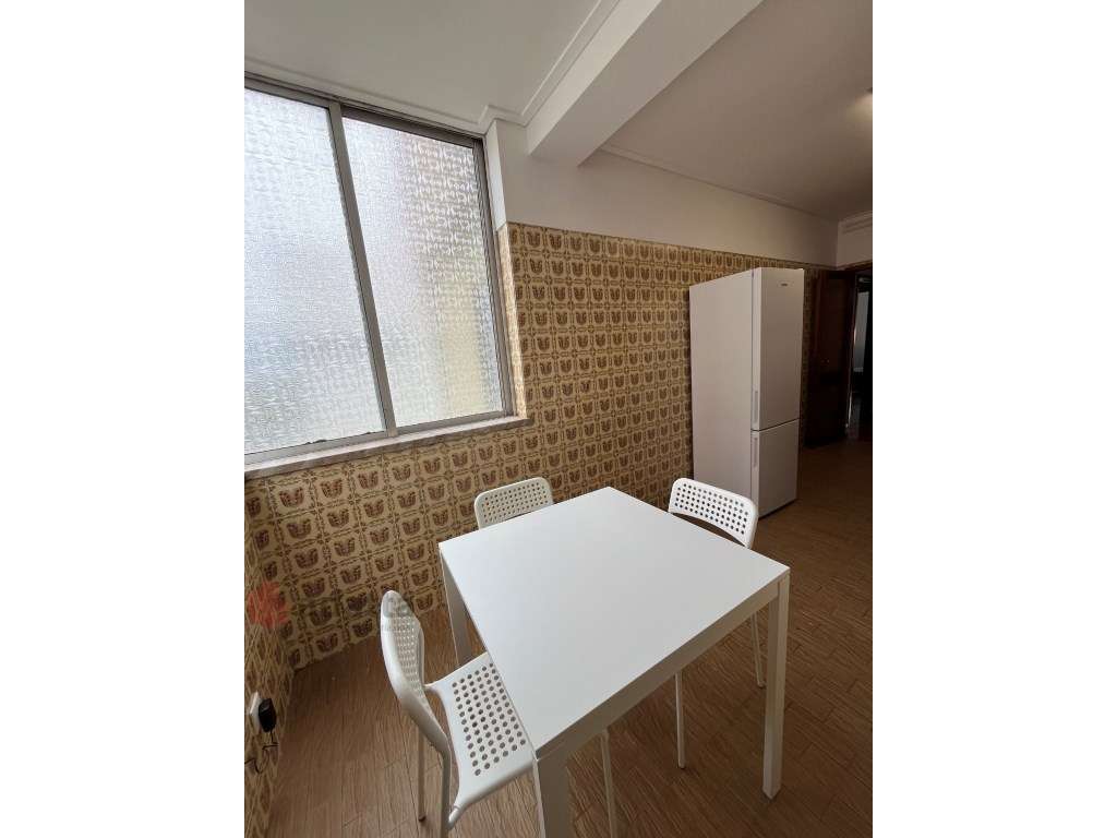 Quarto para Arrendamento disponível. Perto ISCAC, ESAC, Escola Supe... - Grande imagem: 4/10