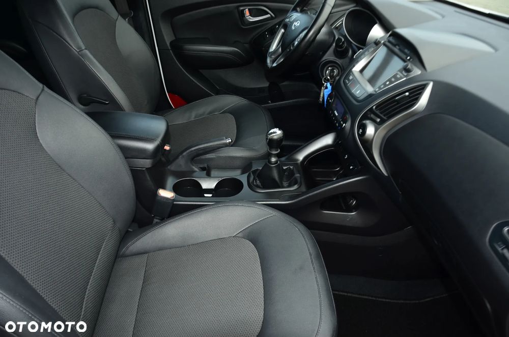 Hyundai ix35 1.7 CRDi Premium 2WD - 24