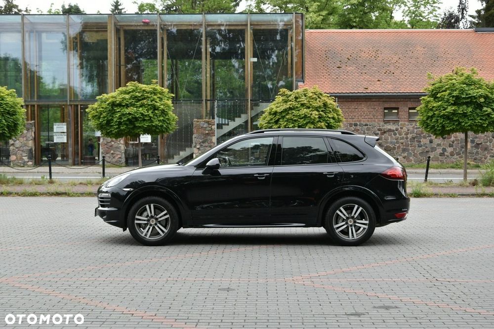 Porsche Cayenne - 4