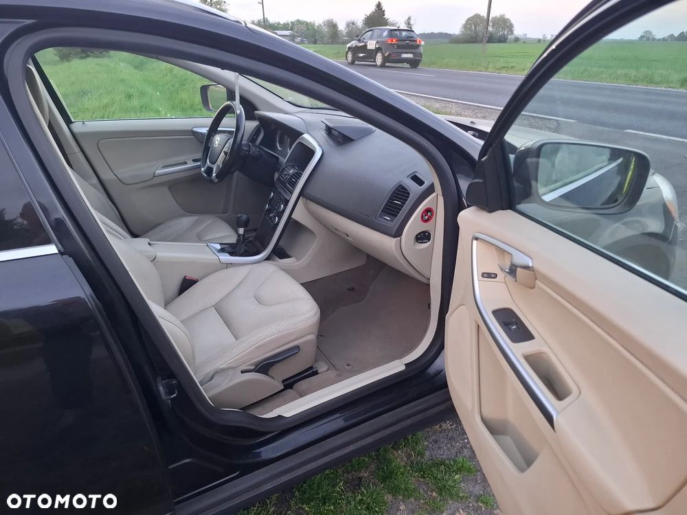 Volvo XC 60 D4 RDesign - 7
