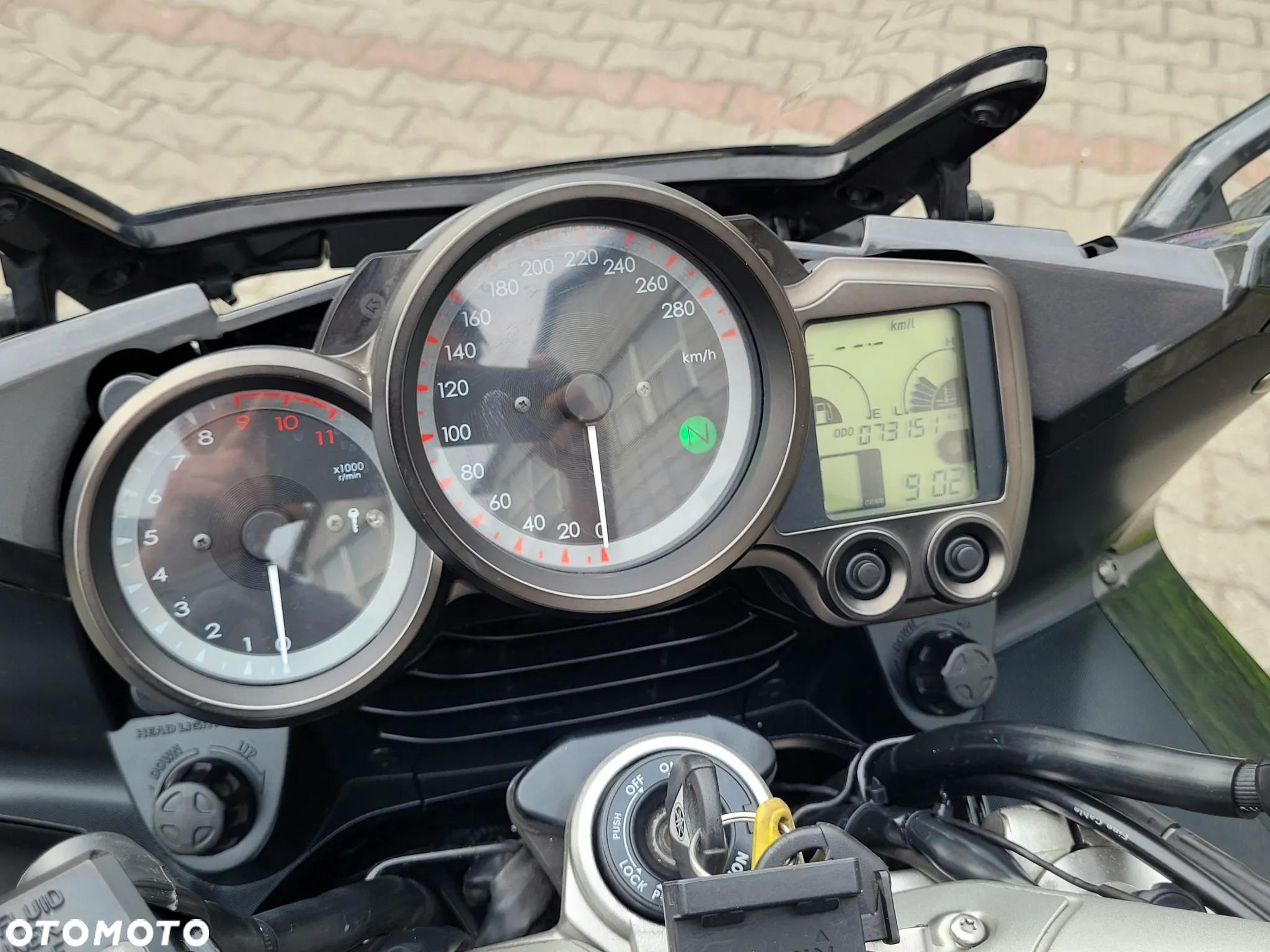 Yamaha FJR - 13