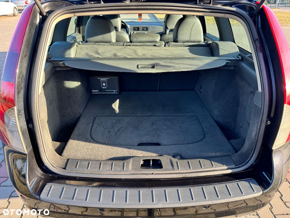 Volvo V50 2.0D Momentum - 8