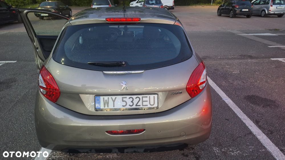 Peugeot 208 82 VTI Allure - 2