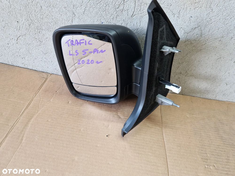 LUSTERKO LEWE RENAULT TRAFIC III LIFT 5 PIN 2020r